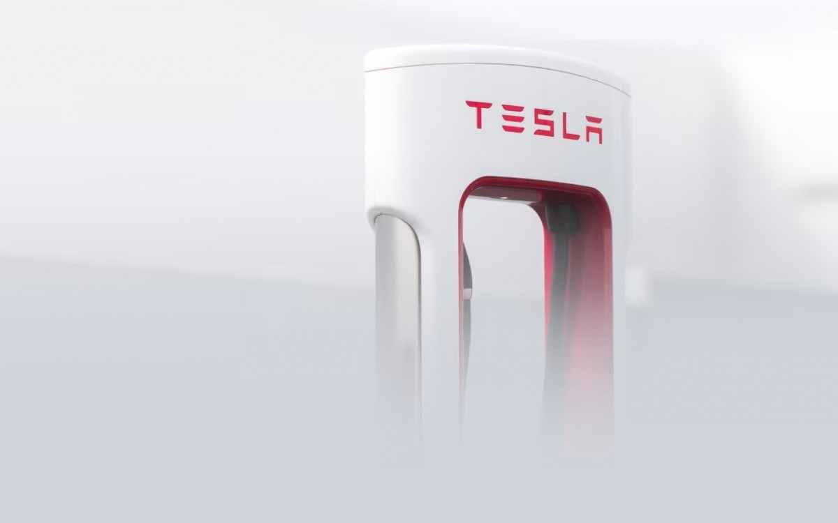 Прибуток Tesla впав на 70%: що пішло не так?