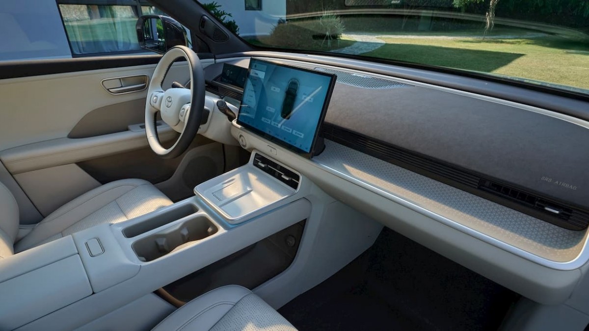 Toyota «підірвала» ринок електрокросовером bZ3X від €13500