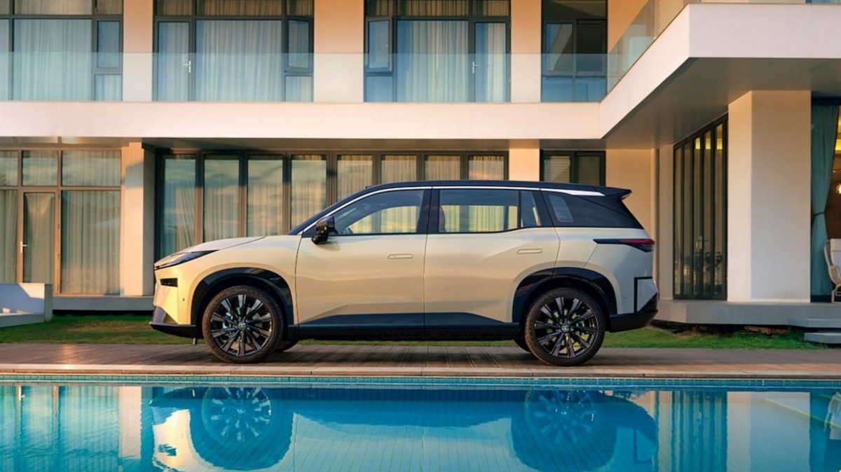 Toyota «підірвала» ринок електрокросовером bZ3X від €13500