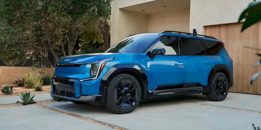 Електричний позашляховик Kia EV9 2025 року отримав нові опції в базі при попередній ціні