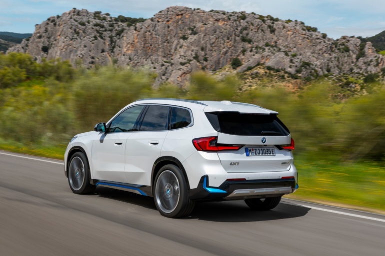 Німці анонсували компактний електрокросовер BMW iX1: 230 кВт потужності, 65 кВтг батареї та запас ходу понад 400 км