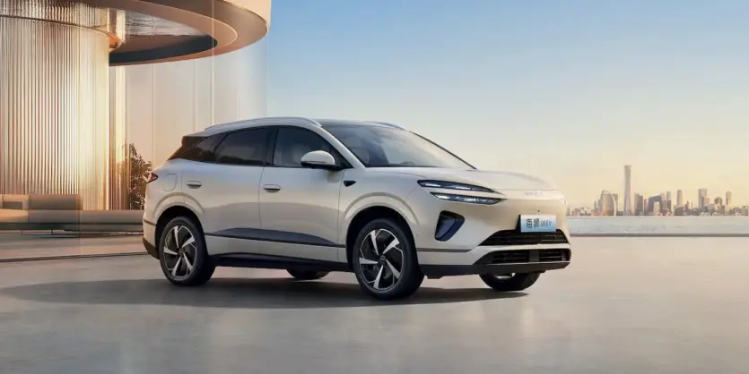 Новий електрокросовер BYD Sealion 06 — 605 км ходу, 388 к.с. і холодильник за $21 тис.